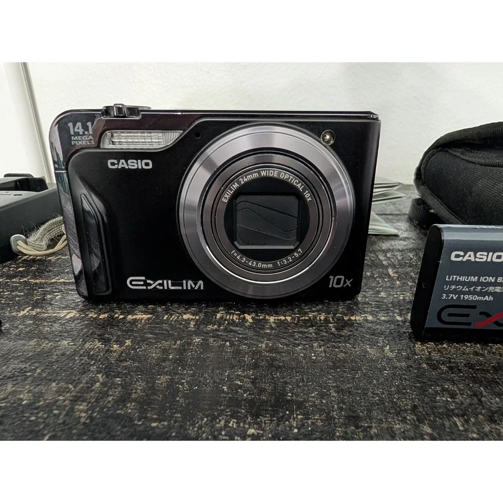 Casio Exilim EX-H15 14.1MP Digital Camera Black w/SD card, case & More Tested